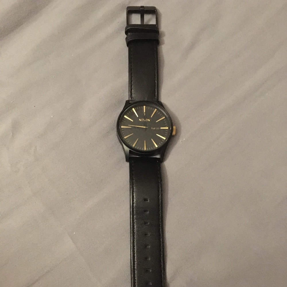 Nixon watch